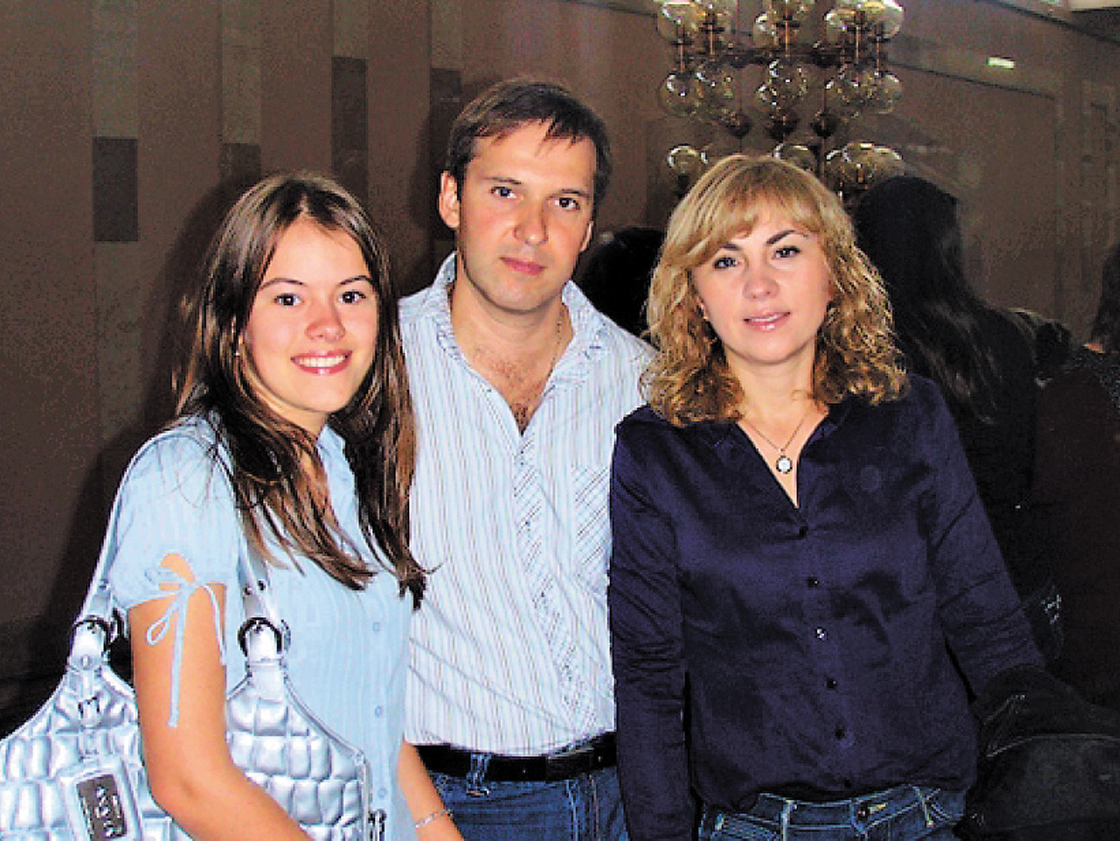 Олександр Аніщенко з дружиною і донькою