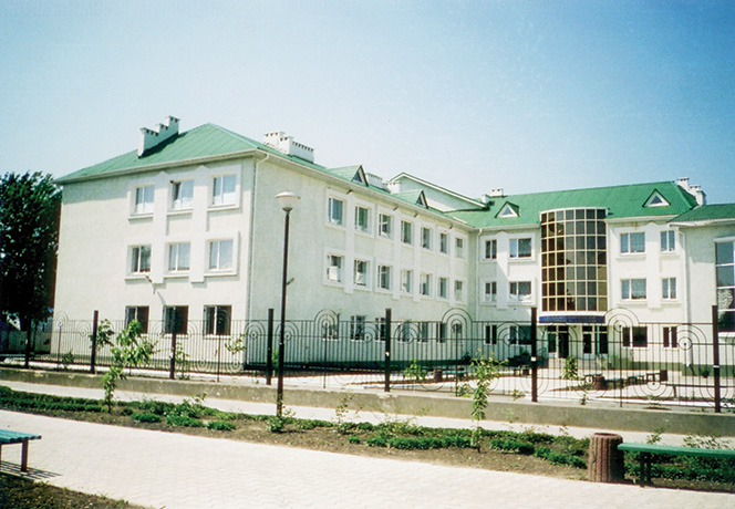 Школа, побудована у м.Роздільна